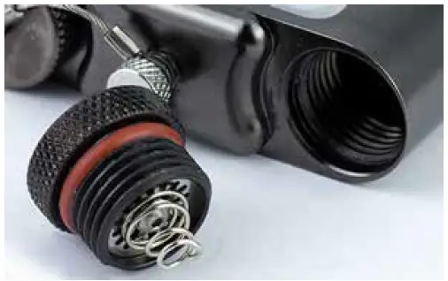 LECTROSONICS-WM-Digital-Hybrid-Wireless-Watertight-Belt-Pack-Transmitter-FIG-6