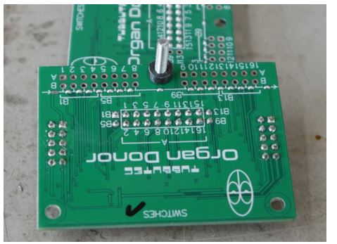 TUBBUTEC-Moog-Opus-3-Electronics-Piano-fig-1 (1)