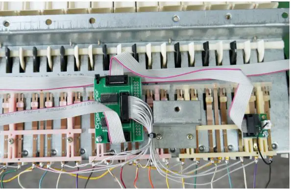 TUBBUTEC-Moog-Opus-3-Electronics-Piano-fig-1 (3)