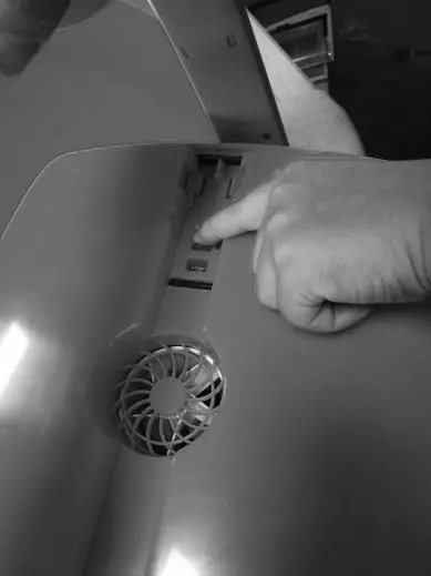 OPSON-WS-HJ2152-Robotic-Pool-Cleaner-2