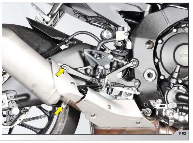 AKRAPOVIC L Y10SO17 Exhaust System Optional Link Pipe Collector - EXHAUST SYSTEM 1