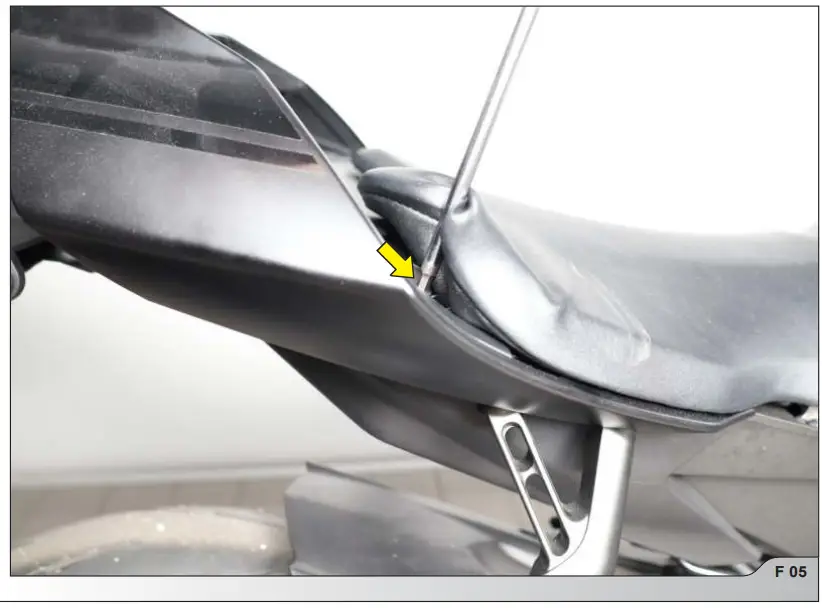 AKRAPOVIC L Y10SO17 Exhaust System Optional Link Pipe Collector - EXHAUST SYSTEM 4