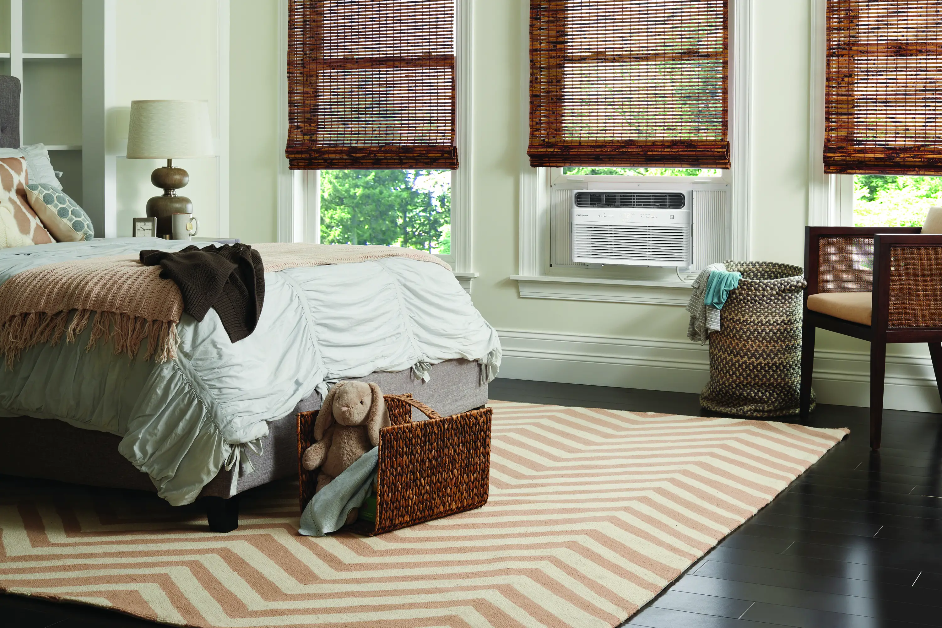 FRIGIDAIRE 20221110 Room Air Conditioner -