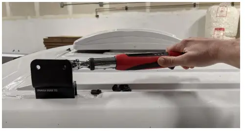 UNAKA-Ford-Transit-8020-Roof-Rack-Bracket-fig-15