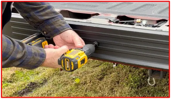 BringIt SwitchBack SOLO Down Tailgate Camera - provided bit