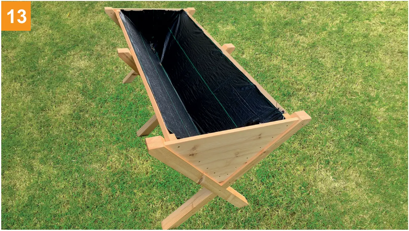 PLANTERS Veg Trough Planter Box - weed fabric