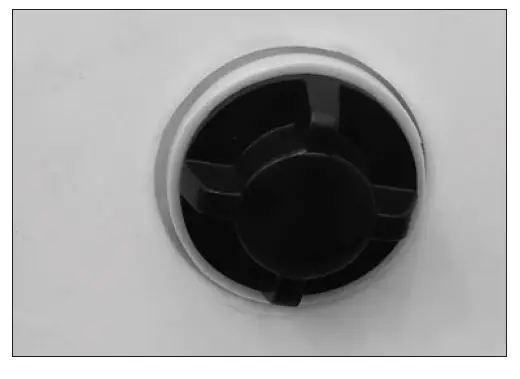 LandWORKS-20QT-rotomolded-Ice-Cooler-04