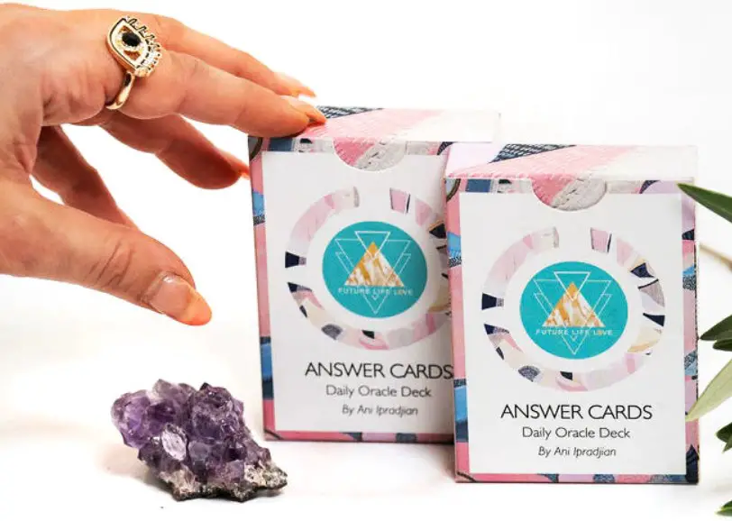 FUTURE LIFE LOVE Love Answer Cards