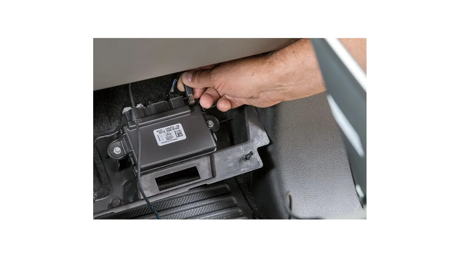 Ford 132 Super Duty F-series Upfitter Interface Module Instruction Manual