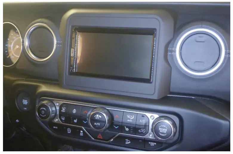 AXXESS-AXPIO-JL1-Jeep-Wrangler-fig-1