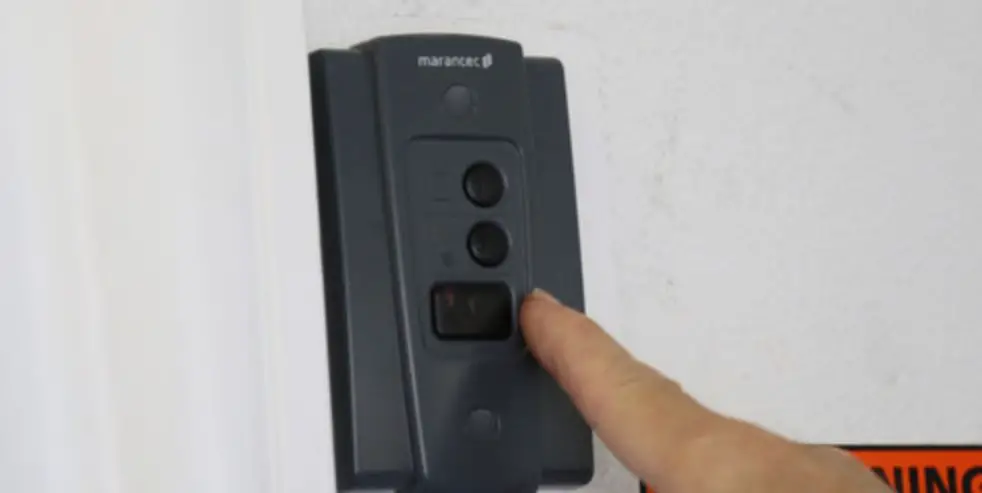 Marantec Macvtaqgpbs121422a Drive 3 Button Wall Control Wiring User Guide Marantec Macvtaqgpbs121422a Drive 3 Button Wall Control Wiring User Guide