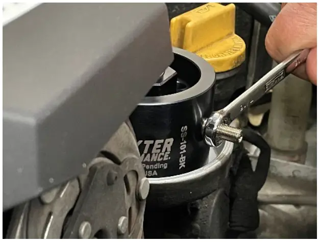 BAXTER PERFORMANCE SS 101 BK Subaru Oil Filter Anti Drain Adapter - Install air valve