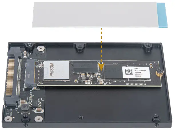 SILVERSTONE MUA01 M.2 NVMe SSD to U.2 SSD Adapter - Installation 1
