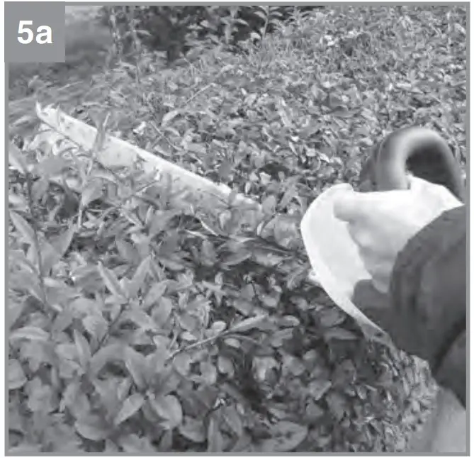 Fitting the cuttings collector