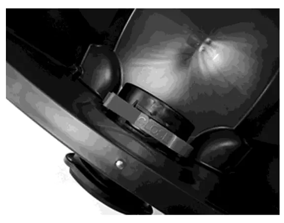 Inserting the filter bag