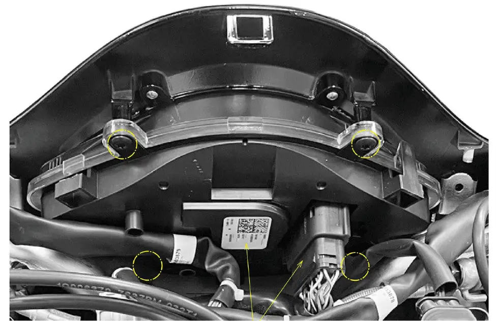 rizoma-Vespa-GTS-300-Dashboard-Cover-06