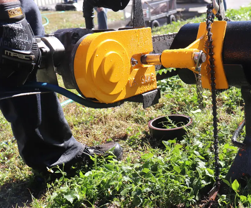 U-S-SAWS-ACH-GB16-Air-Powered-Chain-Saw-29