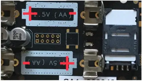 CATCHALIVE CAOne Snap Trap - Installing or changing batteries