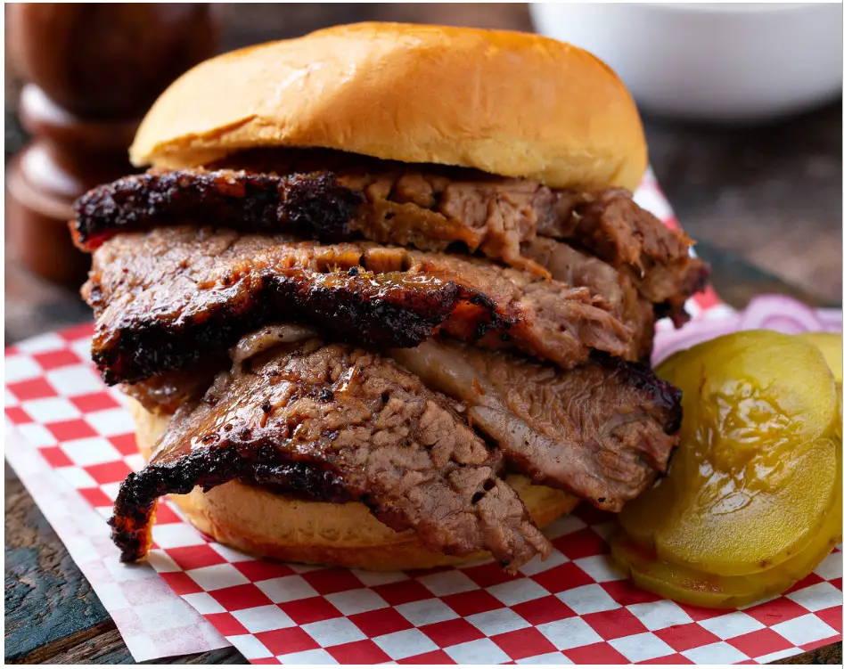 BULLET 566 sq Inch Outdoor Convection Charcoal Barbecue Smoker - tenderizer