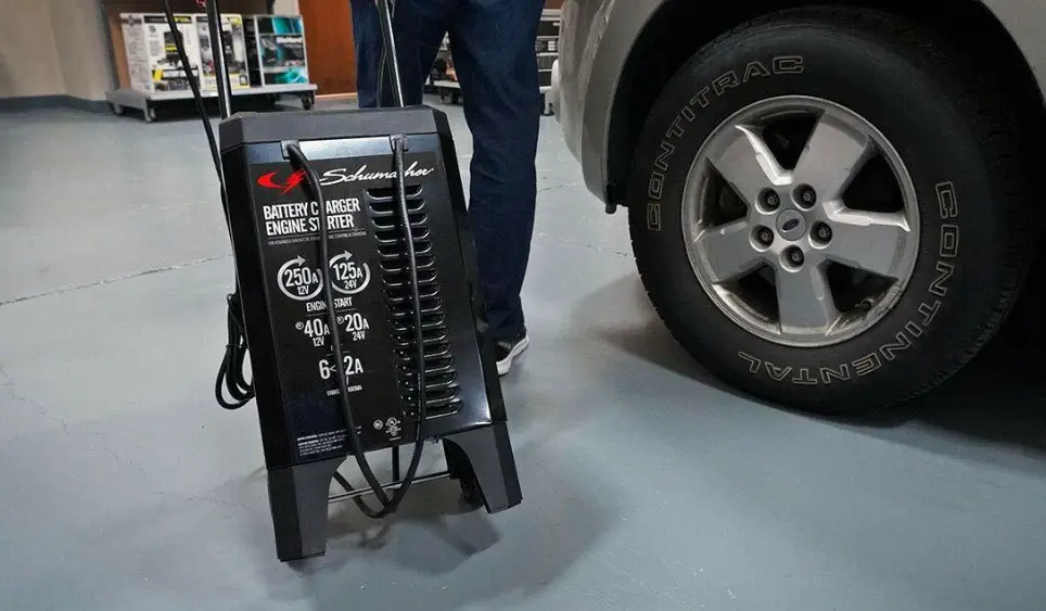 Schumacher Electric Sc1352 Automatic Battery Charger Owner's Manual