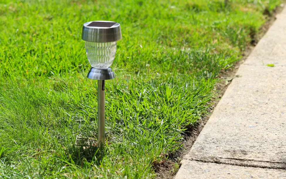 Bliss Outdoors Bsl Series Solar Pathway Light User Manual