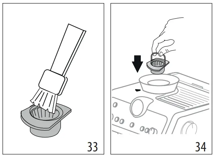 De Longhi EC935X Coffee Maker - burr in the housing