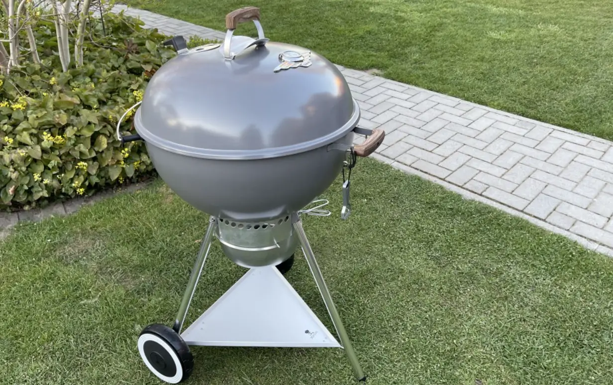 Weber 30432 70th Anniversary Edition Kettle Installation Guide