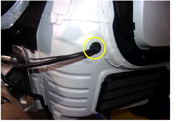 STEALTH-HITCHES-SHR09001-Tesla-Model-3-Hitch-28