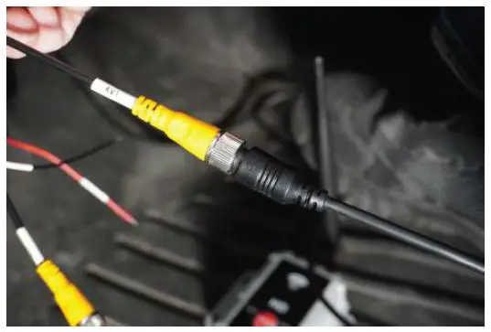 BRANDMOTION-TRNS-2171-Wireless-Transparent-Trailer-System-8