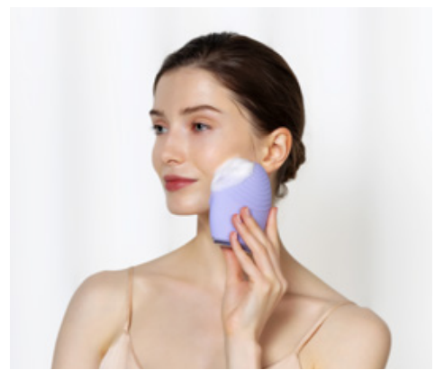 FOREO ESPADA 2 plus Concentrated Blue LED Light Spot Treatment - H OW T O U S E 1