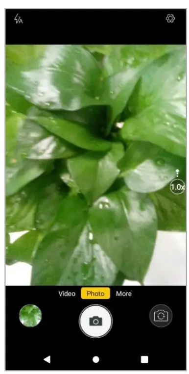 koobee SL004T Smartphonee - camera at your subject