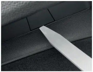 DLS CRUISE CRPP-2.6CX 2 Way Coaxial Speaker User Manual - Usually the clips screws are placed