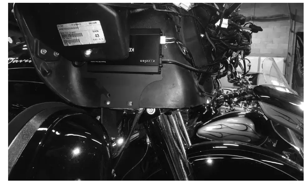 KENWOOD-CA-PLT98RG2-Amplifier-Mounting-Plate-01