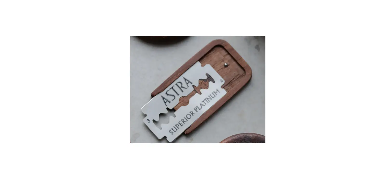 Wire Monkey Poco Lame Smallest Safe Way Hold Razor Blade Instructions Wire Monkey Poco Lame Smallest Safe Way Hold Razor Blade Instructions