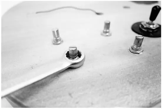 Harley-Benton-255975-DC-Style-Electric-Guitar-Kit-fig- (12)