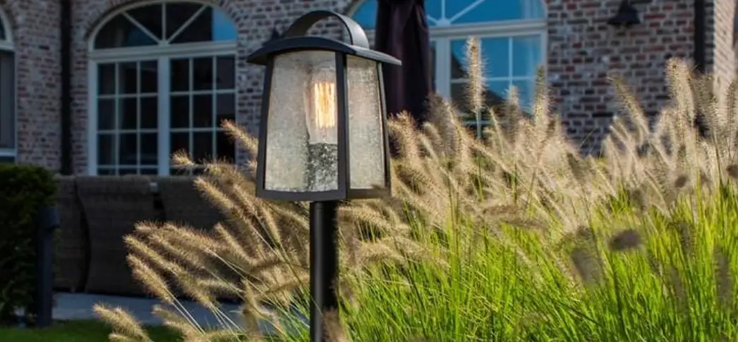 Lutec 7273601012 Kelsey Pole Light User Manual Lutec 7273601012 Kelsey Pole Light User Manual