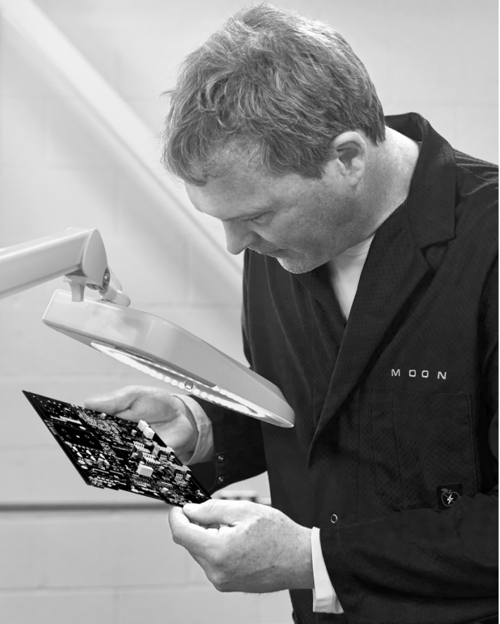 MOON SIMAUDIO 250i v2 Integrated Amplifier - fig 2