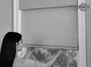 SelectBlinds Cordless Lift Continuous Cord Loop - Operating the Shade 1