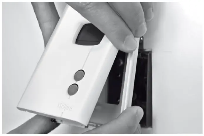 STELPRO-STE241-Low-Voltage-Electronic-Thermostat-fig-1