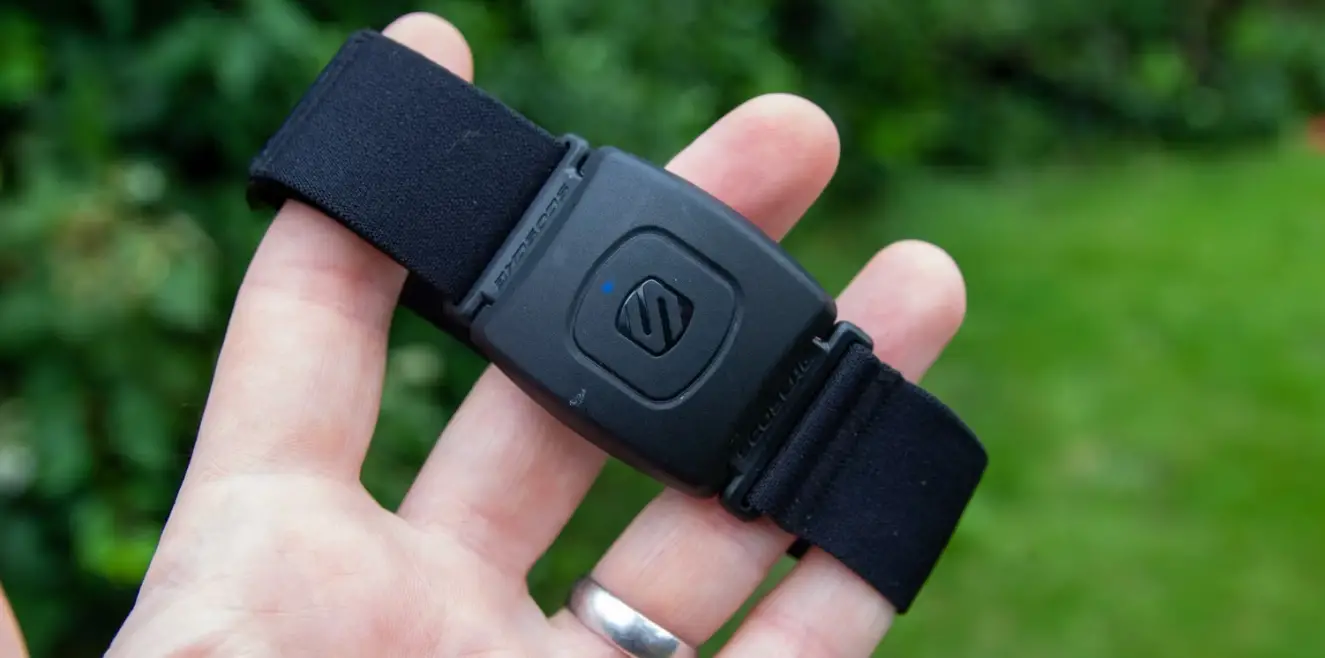 Scosche 142rhy20gr Rhythm+ 2.0 Waterproof Armband Heart Rate Monitor User Guide Scosche 142rhy20gr Rhythm+ 2.0 Waterproof Armband Heart Rate Monitor User Guide