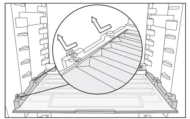 Miele 11 930 740 Bottom Mount Unit - Making ice cubes14