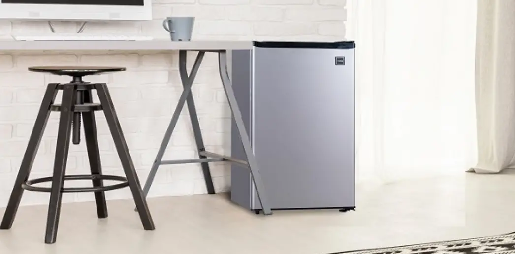 Rca Rfr490 1.6cu Ft 46l Compact Refrigerator User Manual