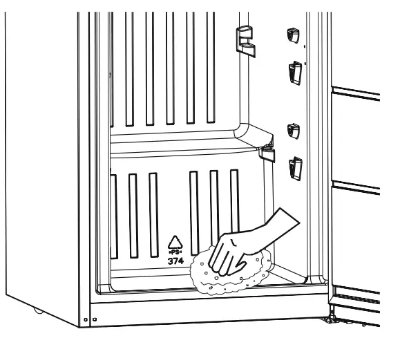 Defrosting the freezer compartment