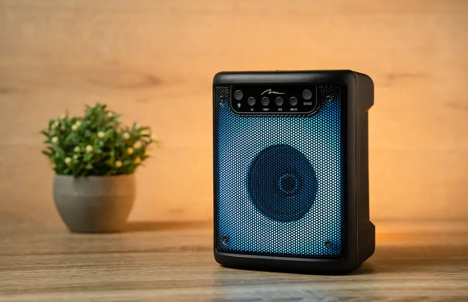 Media-tech Mt3176 Wireless Speaker Instruction Manual Media-tech Mt3176 Wireless Speaker Instruction Manual