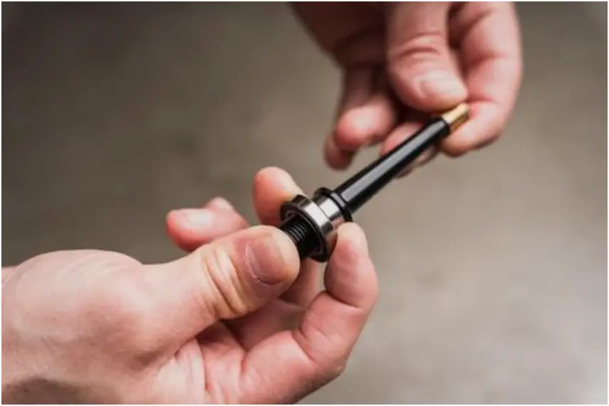 OneUp Components Aluminum Flat Pedals - CLEANING