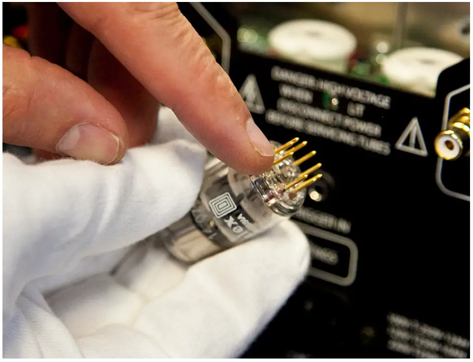 PS AUDIO BHK Signature 250 Stereo Power Amplifier - Fig 2