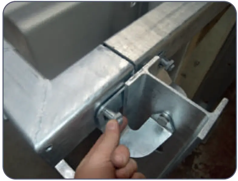 Placing aroud the pool