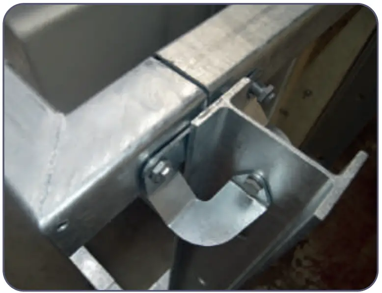 Placing aroud the pool