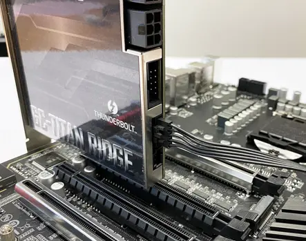 GIGABYTE-GC-TITAN-RIDGE-2.0-Motherboard-10